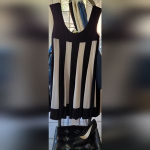 EUC Black & White stiped fitted dress
